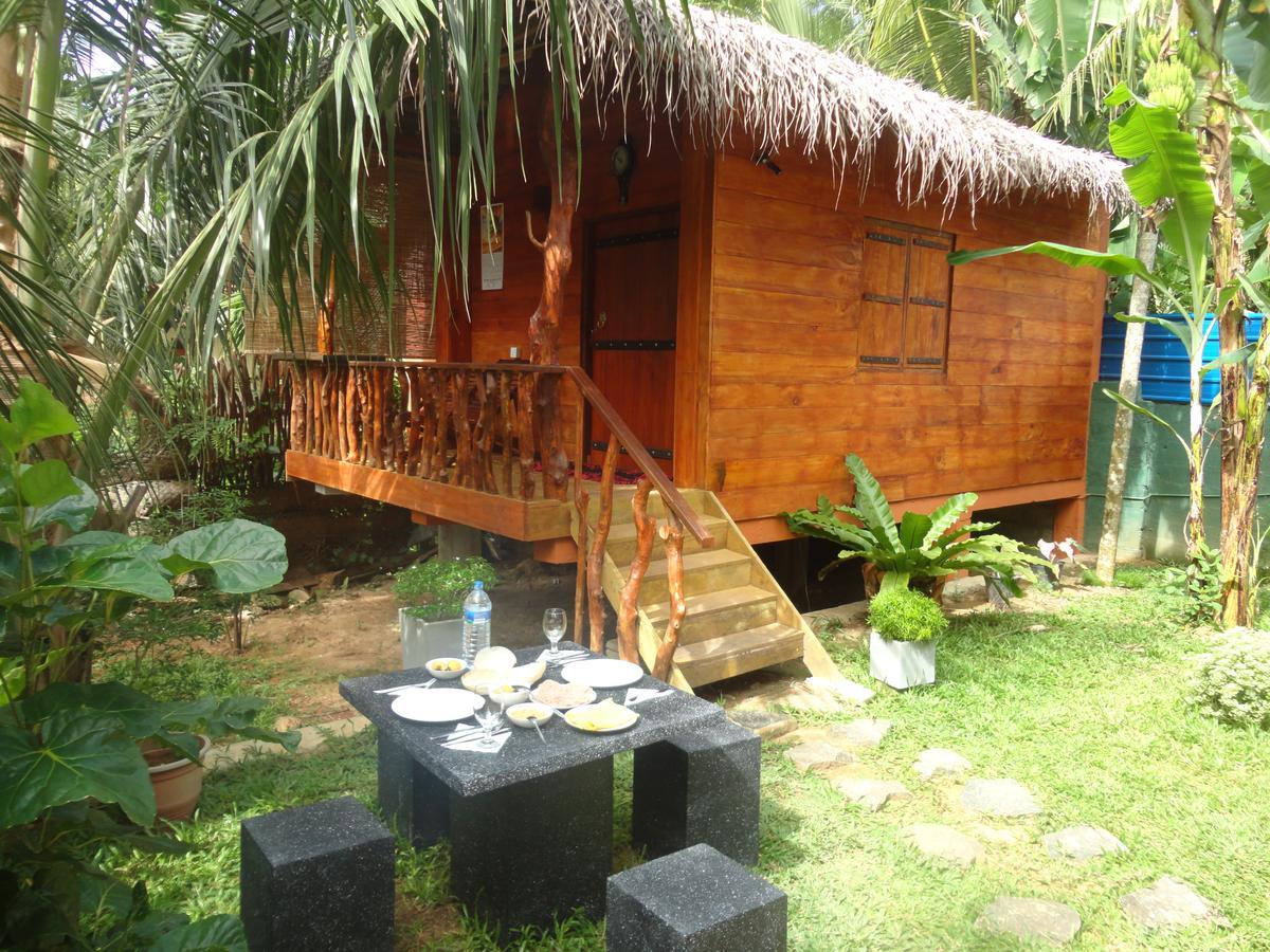 The Green Station Hotel Dickwella Exterior photo
